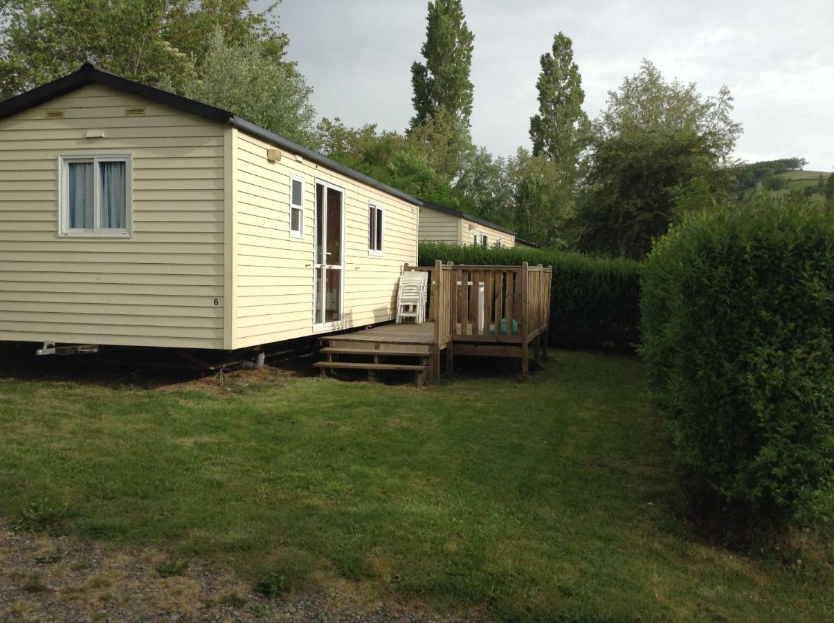 Camping Du Pont De St Gal Saint-Gal-sur-Sioule Extérieur photo